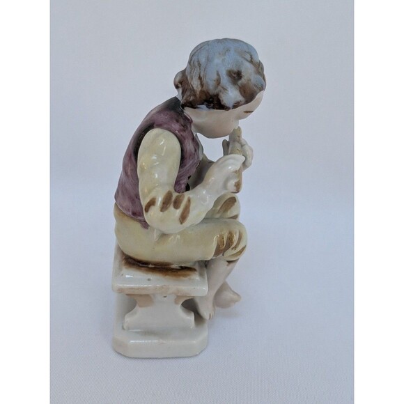 Occupied Japan Porcelain Boy Playing Flute Figurine 4.5" - Picture 5 of 6